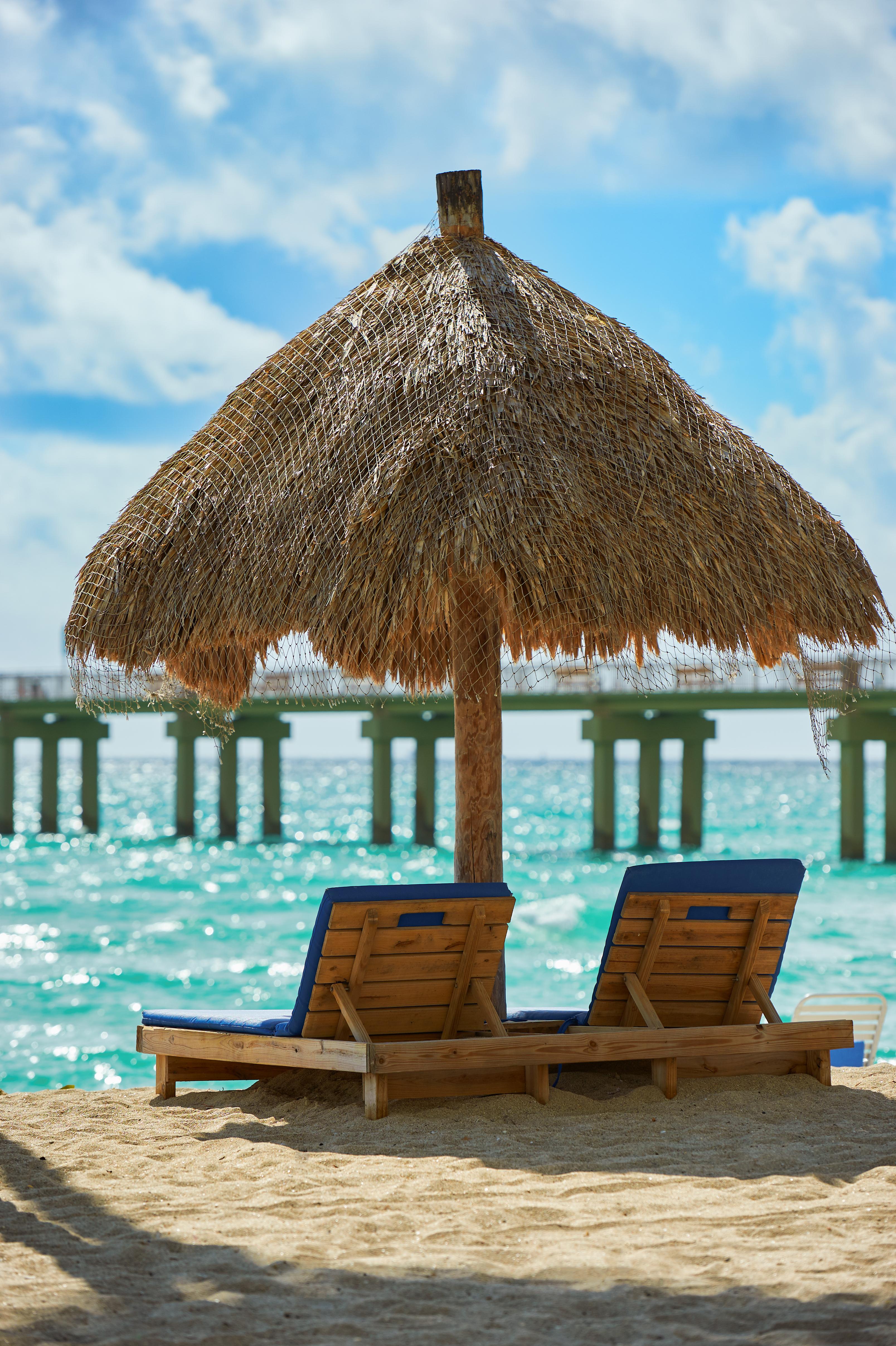 Newport Beachside Hotel & Resort Sunny Isles Beach Exterior photo
