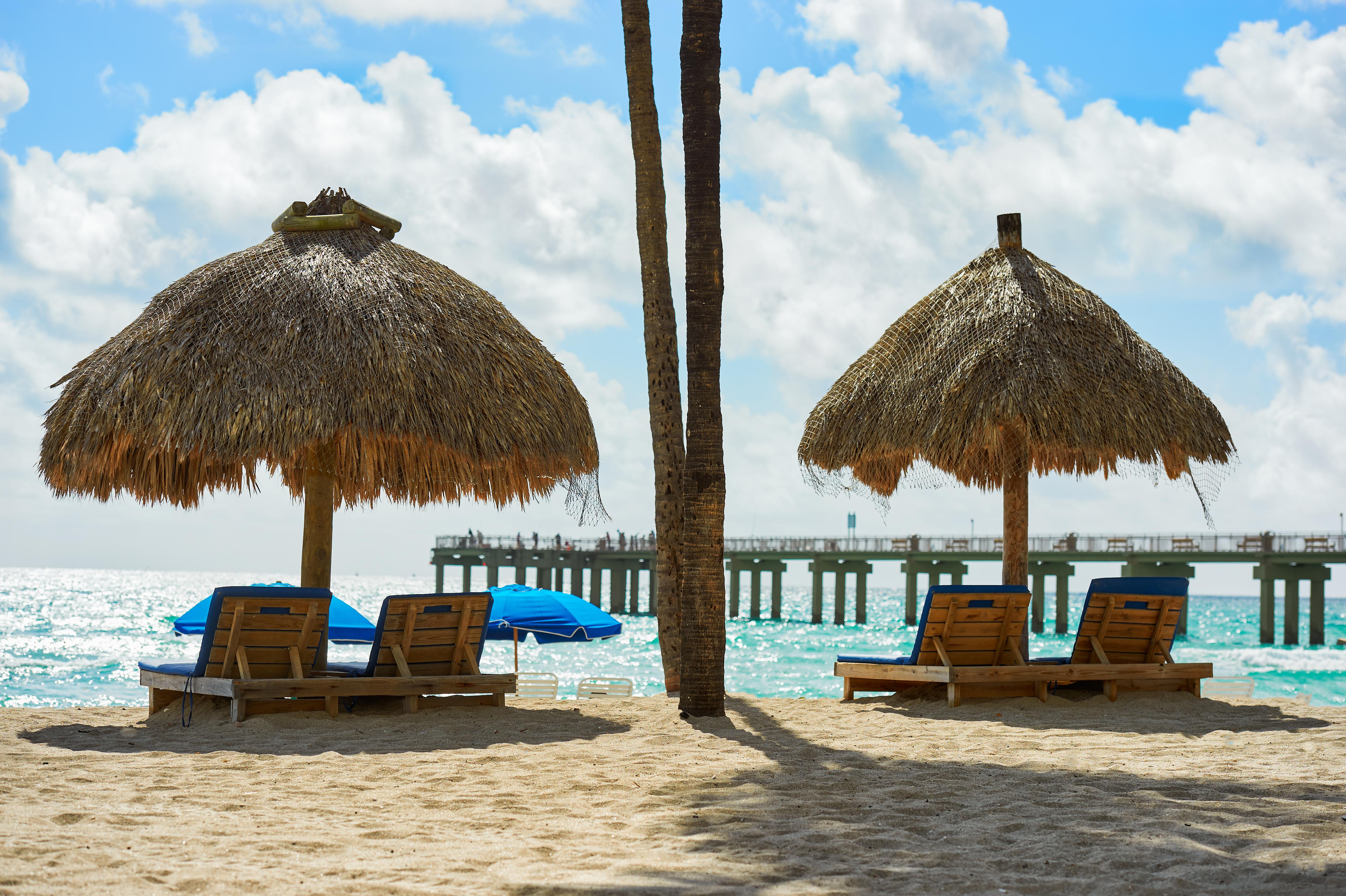 Newport Beachside Hotel & Resort Sunny Isles Beach Exterior photo