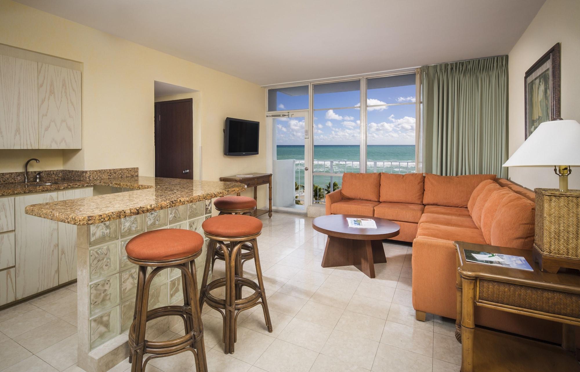 Newport Beachside Hotel & Resort Sunny Isles Beach Exterior photo