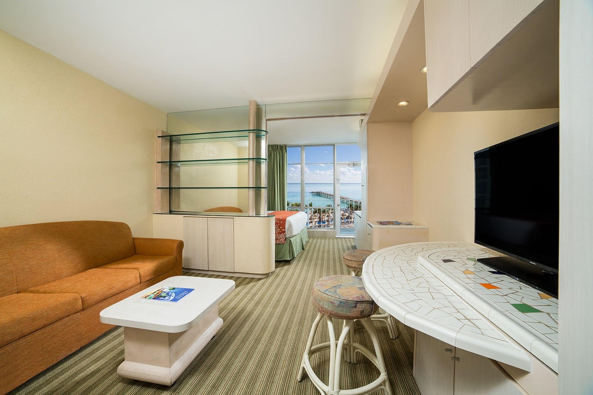 Newport Beachside Hotel & Resort Sunny Isles Beach Exterior photo