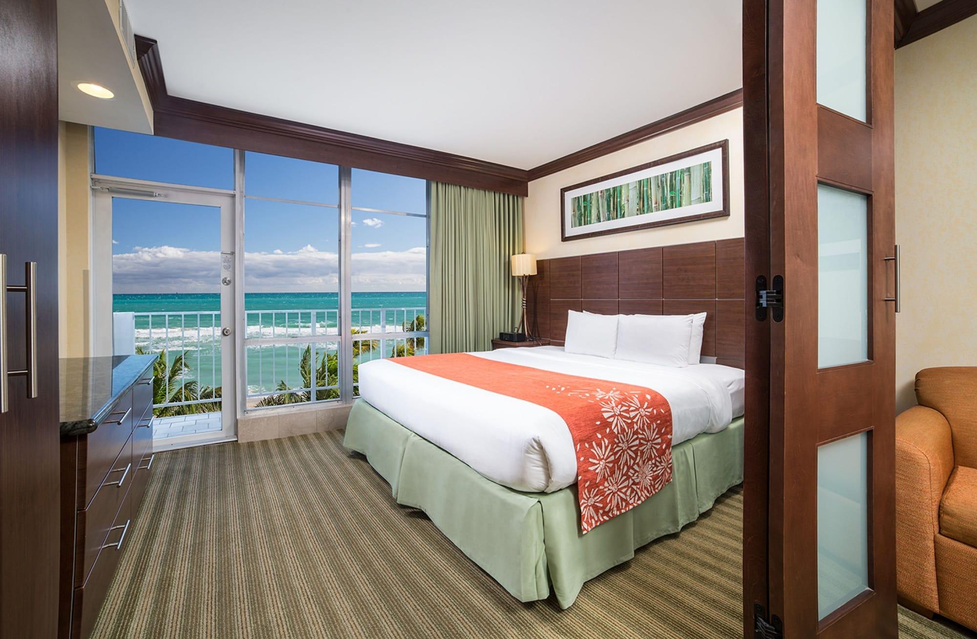 Newport Beachside Hotel & Resort Sunny Isles Beach Exterior photo