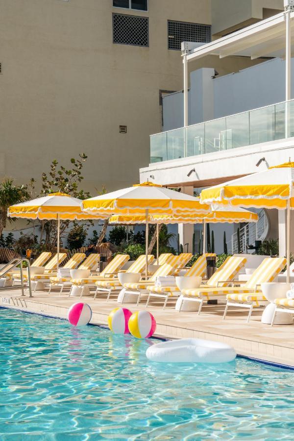 Newport Beachside Hotel & Resort Sunny Isles Beach Exterior photo